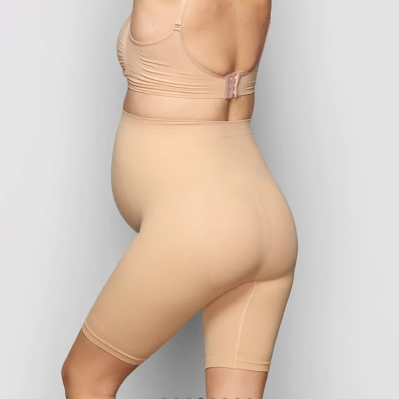 SKIMS MATERNITY SCULPTING SHORT MID THIGH - Picture 10 of 12